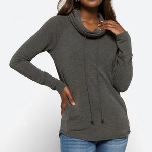 Long sleeve casual cowl